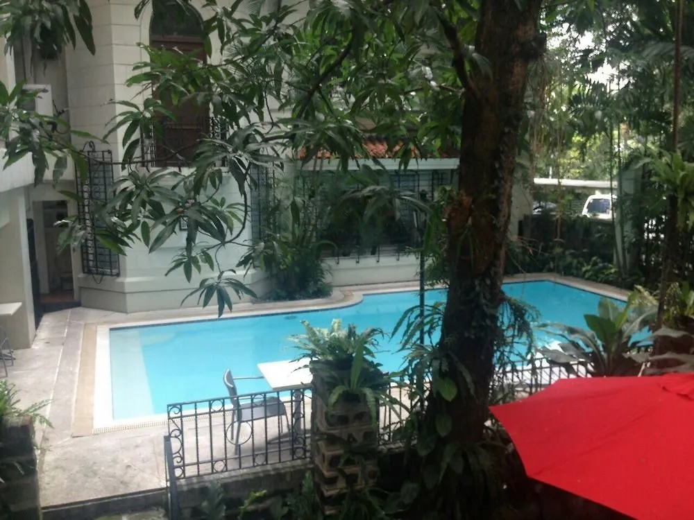 Orchid Garden Suites Manille 3*,